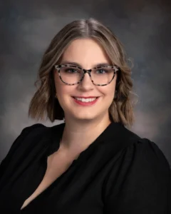 Madison Lewis, Banking Center Manager